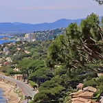 En Mezzanine, Climatisation - 2 Pers. - Fr-1-226-569 Sainte-Maxime