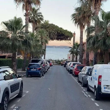 En Mezzanine, Climatisation - 2 Pers. - Fr-1-226-569 * Sainte-Maxime